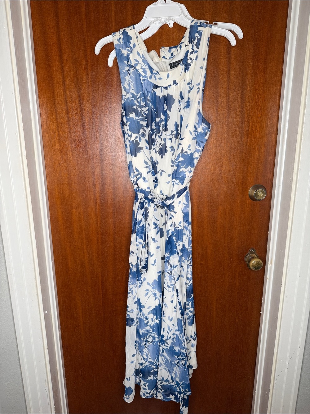 Jessica Howard Blue and White Floral Tie-Waist Maxi Dress